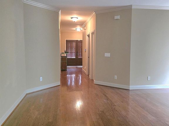 4th image of 3083 Chelsea Park Rdg