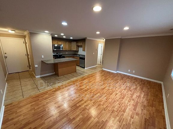 5th image of 6943 Gracely Dr #3B