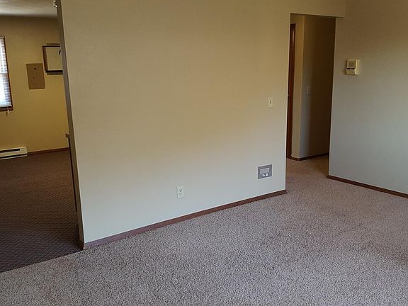 2nd image of 2960 Wildwood Dr APT 4