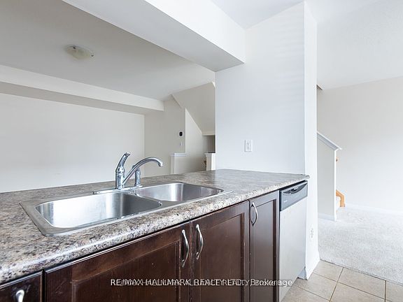 5th image of 142 Baycliffe Cres