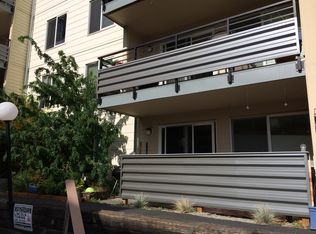 949 N 35th St APT 104, Seattle, WA 98103