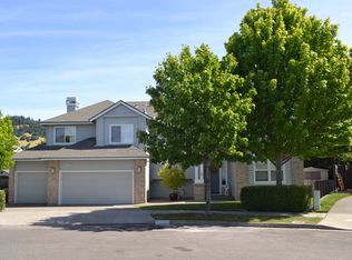 1455 Hawk Crest Pl, Santa Rosa, CA 95409