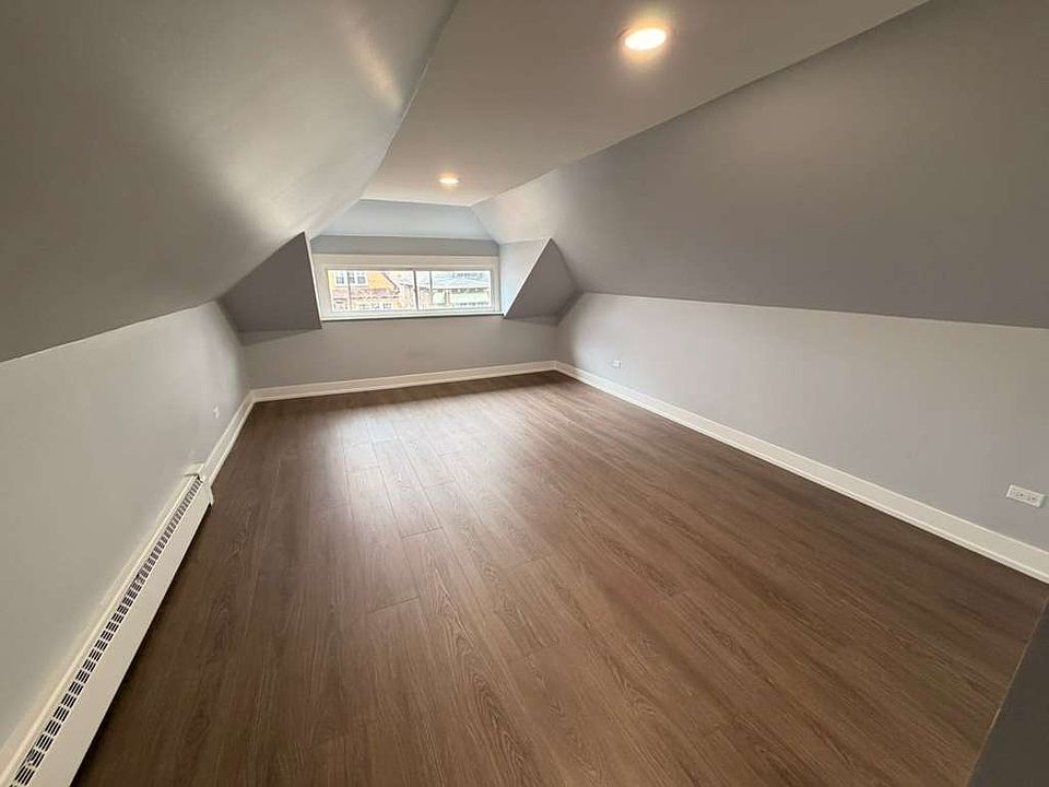 1st image of 3025 W 54th Pl #11556127