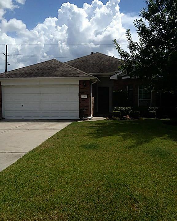 1st image of 2205 Highland Crossing Dr