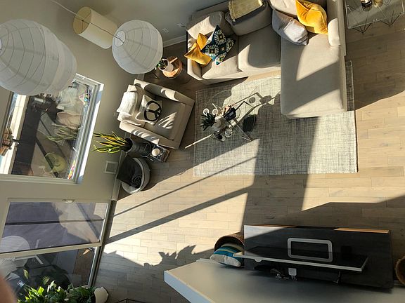 Living Room (Picture from above)