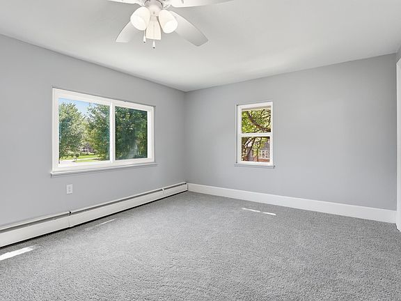 2nd image of 402-404 S Main St