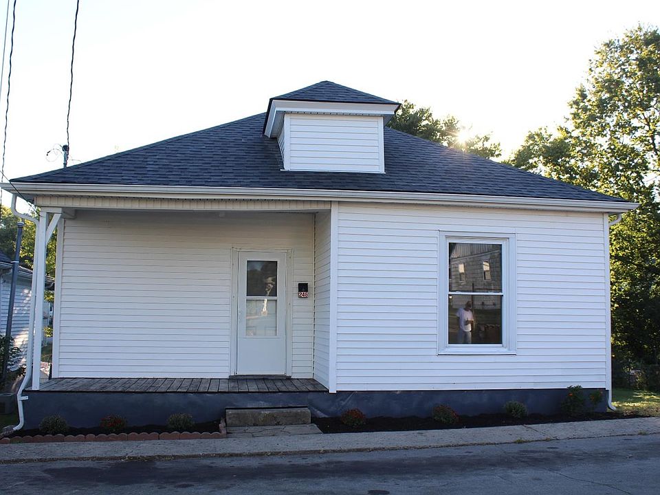 2nd image of 246 Harmon St