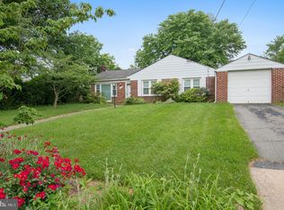 9702 Bellevue Dr, Bethesda, MD 20814