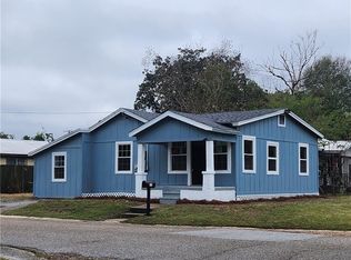 419 Geronimo St, Chickasaw, AL 36611