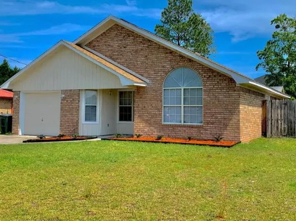 967 Shady Ln, Hinesville, GA 31313