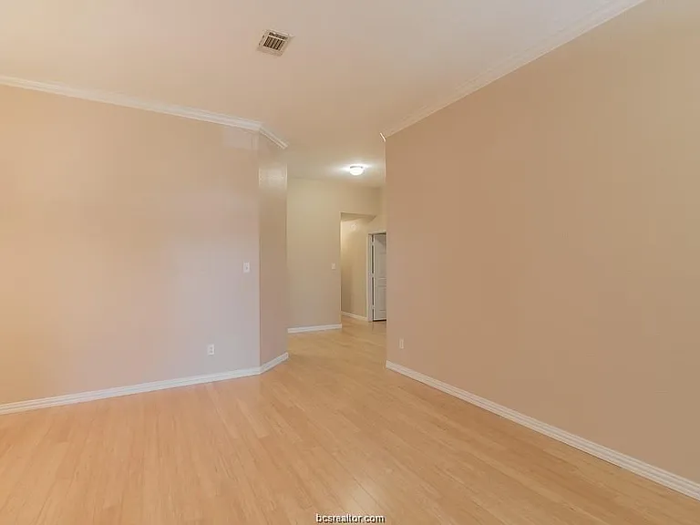 936 Whitewing Ln — Photo 11