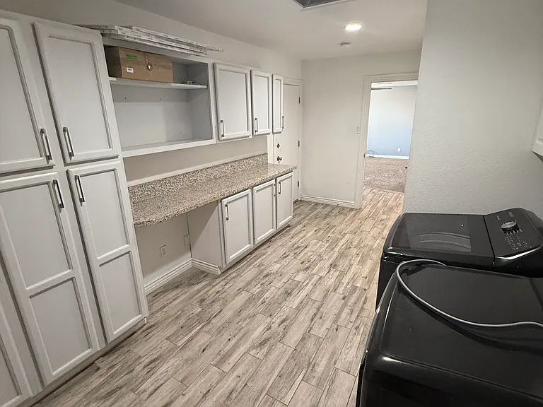 5304 W Beck Ln — Photo 15