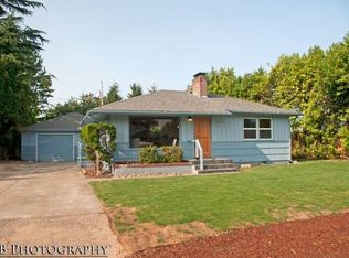 12117 NE Russell St, Portland, OR