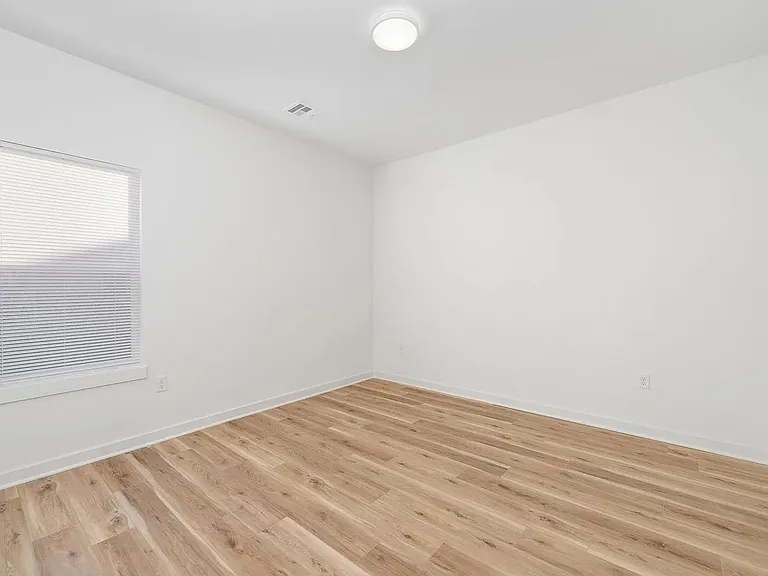 2295 E Spring Hill Ct — Photo 18