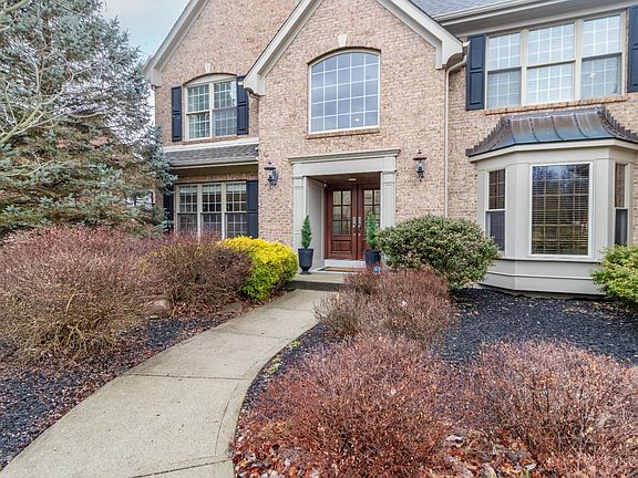 3rd image of 790 Cedar Dr