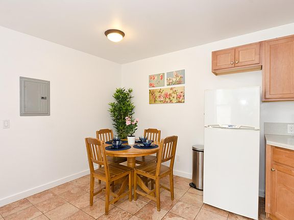 3rd image of 202 Bicknell Ave APT 9