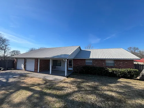 515 Ross Ave Photo 1