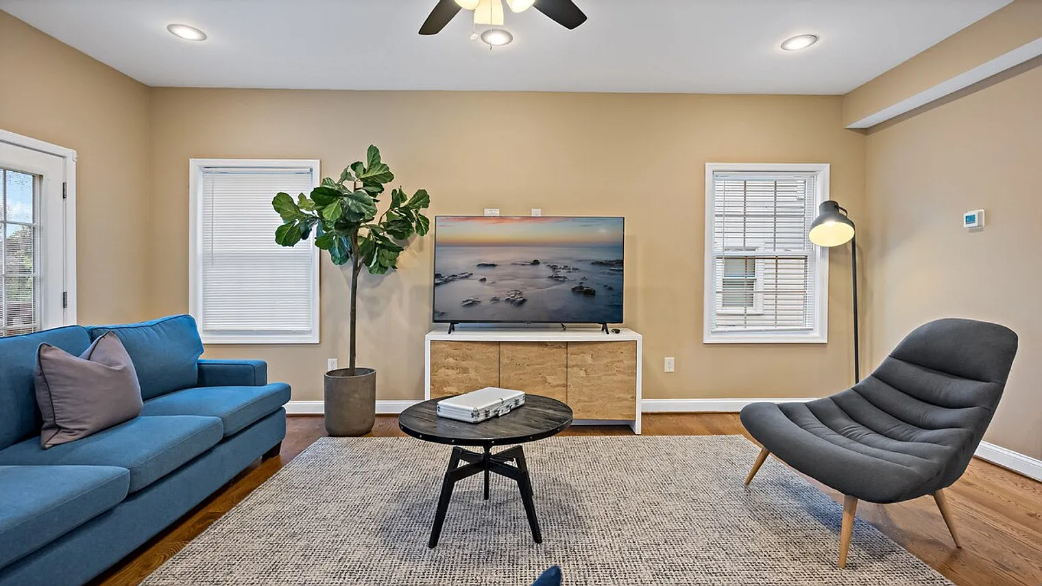 3 bed, 4.0 bath, $5,629 — Photo 2