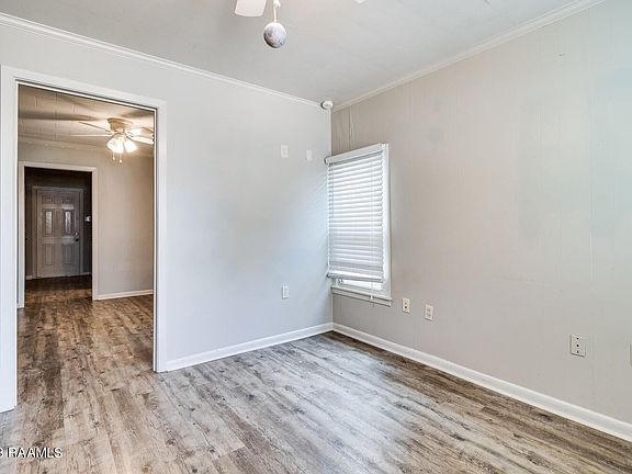 3rd image of 757 Saint Thomas St #B