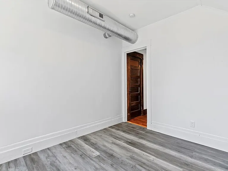 212 Maple St #1 — Photo 29