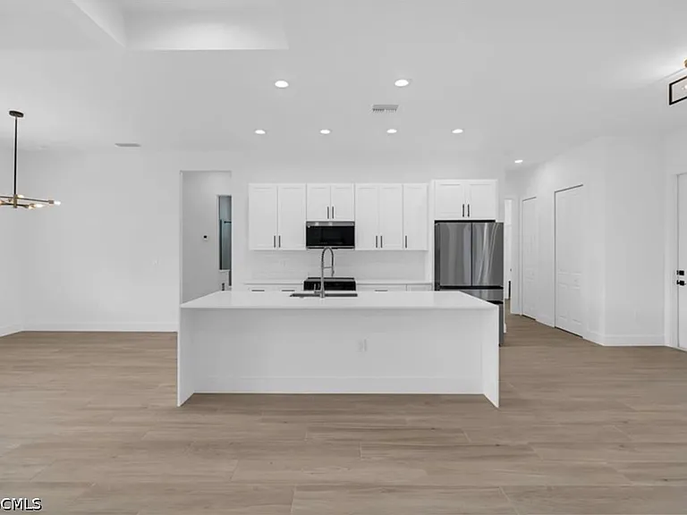 133 West Dr — Photo 6