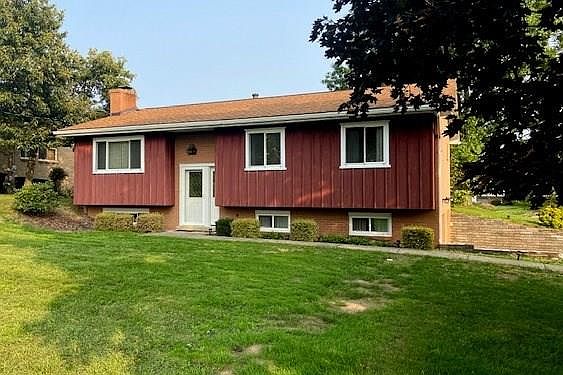 2nd image of 9672 Shirley Dr