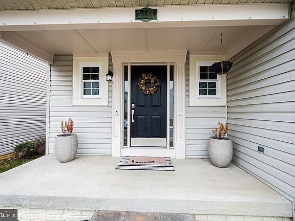 2nd image of 2444 Hightee Ct
