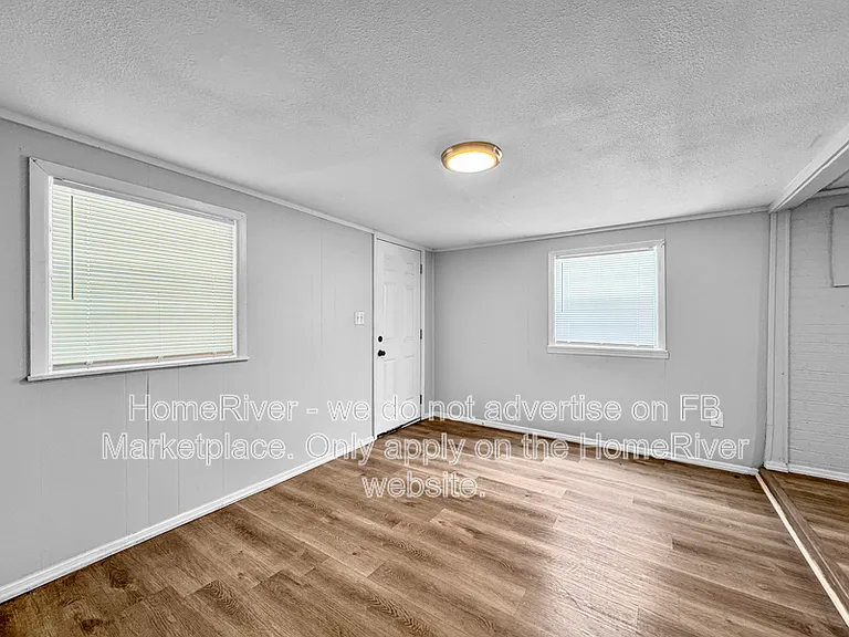 5304 E 14th Ave — Photo 6