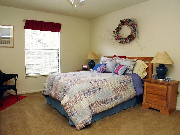Quincy Ridge Apartments — Photo 20