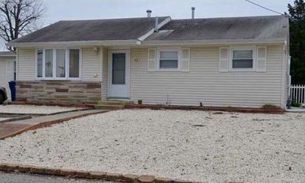 2nd image of 12 N Forecastle Dr