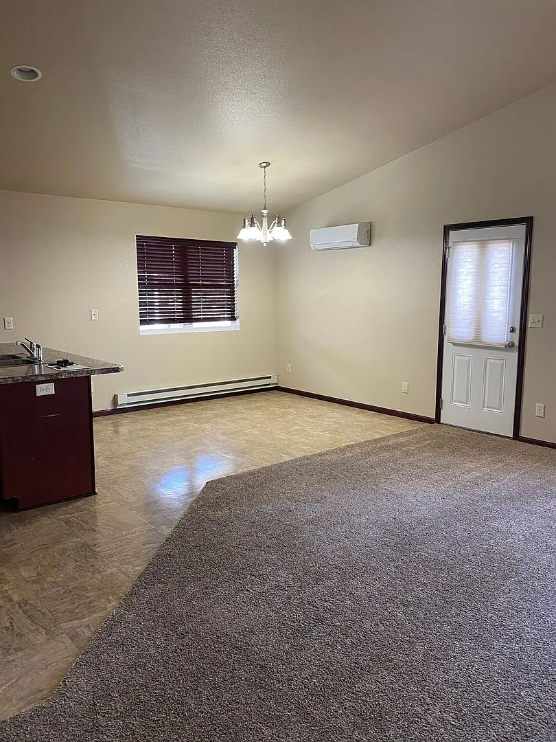 Enjoy Quiet Living In A Quality Built Twinhome — Photo 2