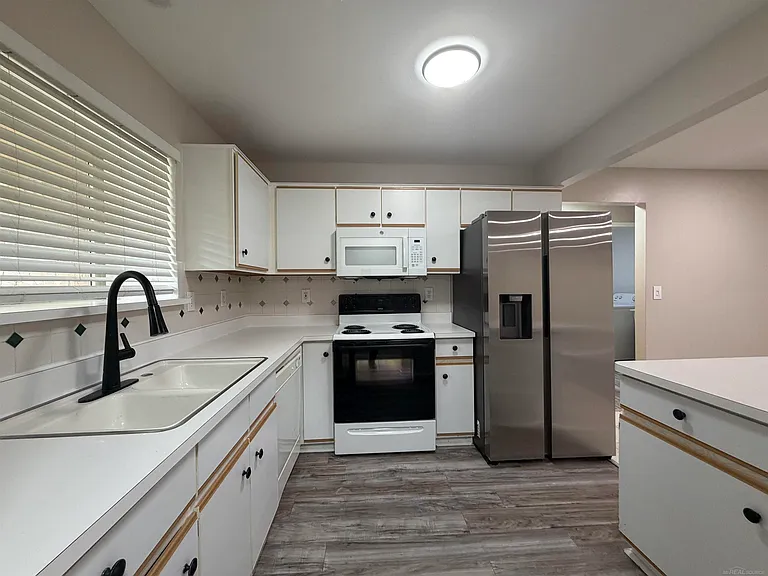 44411 Sunnyside Dr — Photo 12