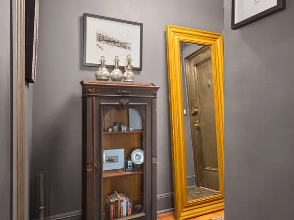 333 East 53rd Street image 6 of 10