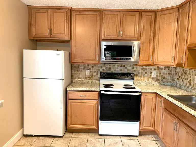 3300 Madison Ave #2 — Photo 3