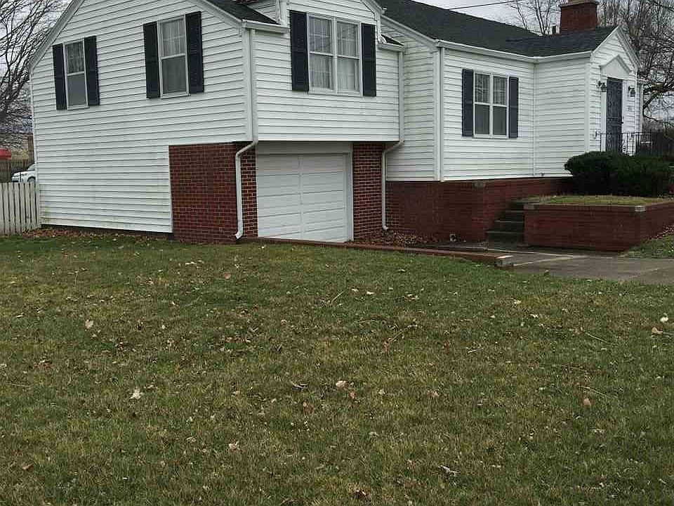 2nd image of 106 E Beckley St