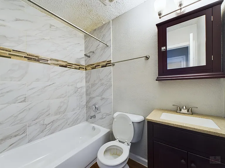 2401 Manor Rd #125 — Photo 7