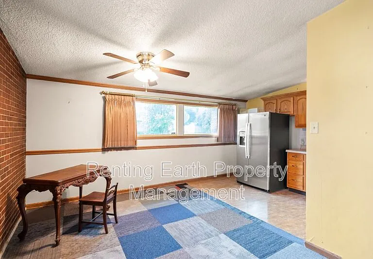 6452 Evergreen Blvd — Photo 31