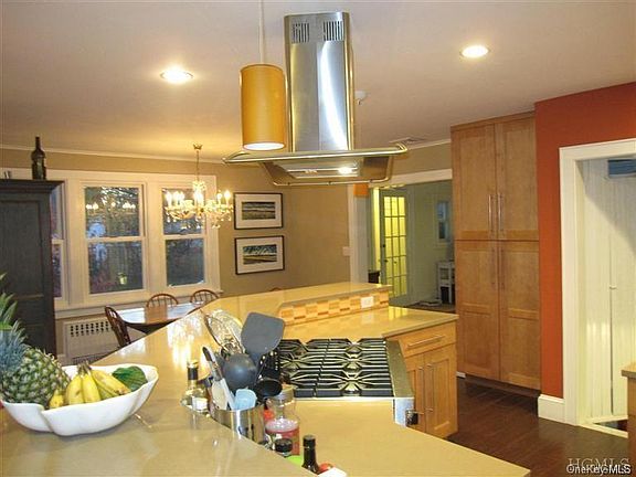 4th image of 25 Mayhew Ave