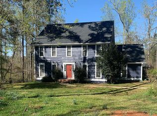 235 Avon Dr, Fayetteville, GA