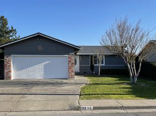 1270 Lindberg Ln, Petaluma, CA 94954