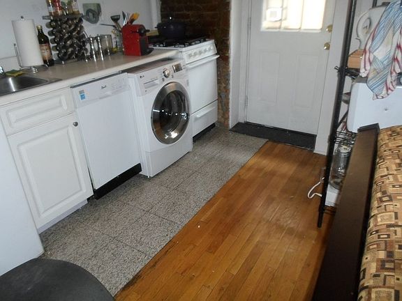 5th image of 253 E 77th St APT 3E