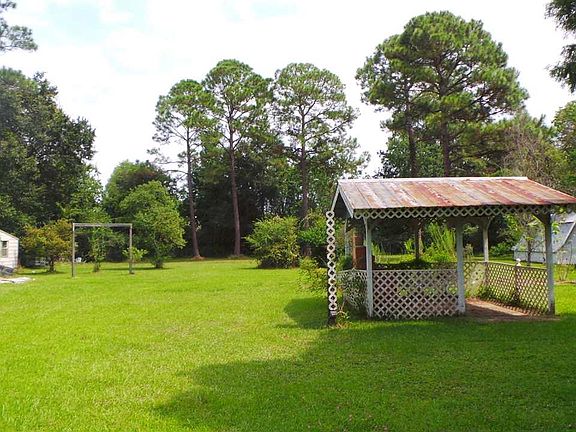 2nd image of 8360 Gardenia Cir