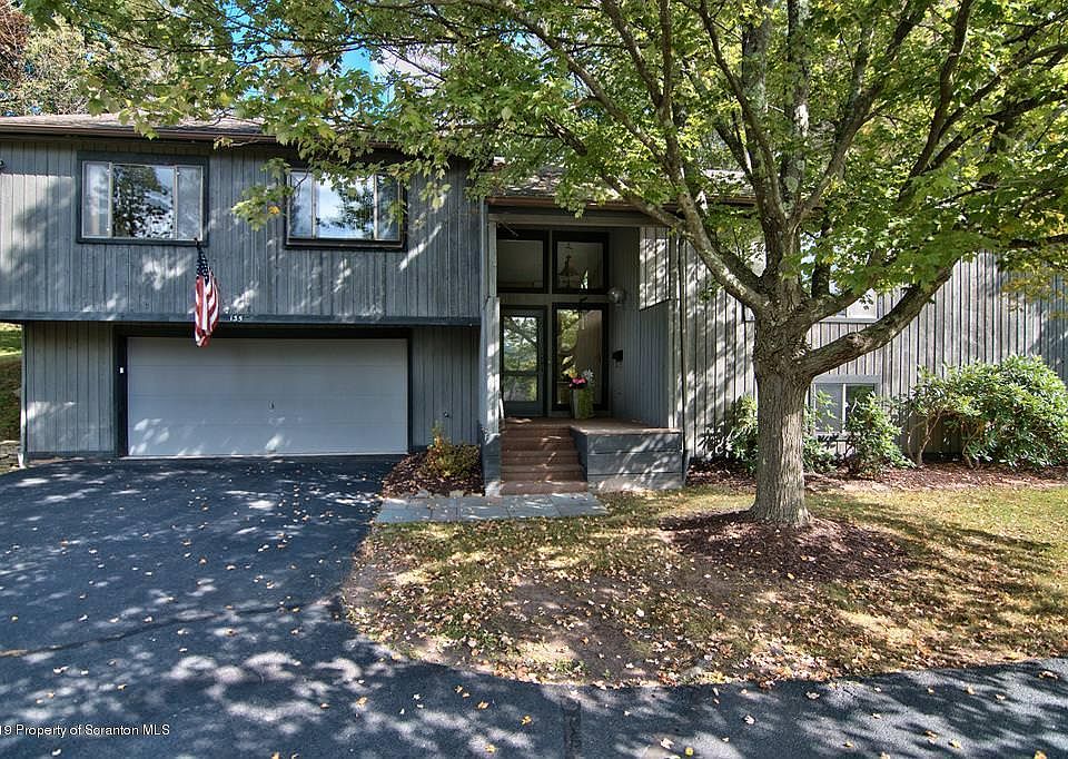 1st image of 135 Oakford Cir