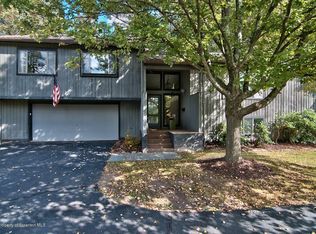 135 Oakford Cir, Clarks Summit, PA 18411