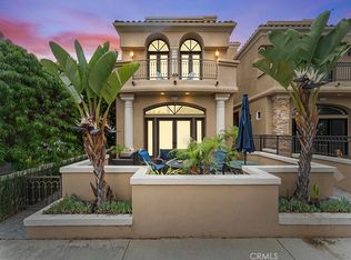 513 Pecan Ave, Huntington Beach, CA