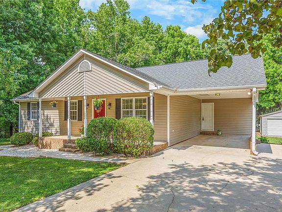 3rd image of 209 Millstone Dr