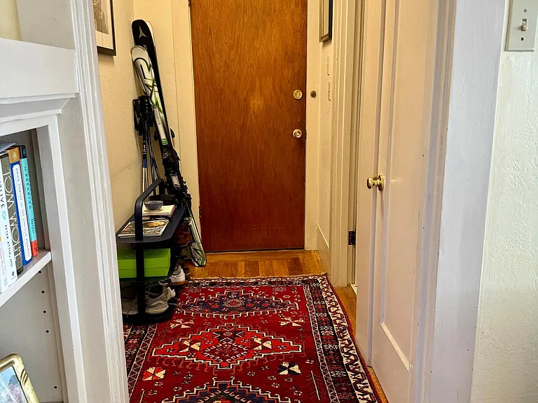 Locksley Ave — Photo 9