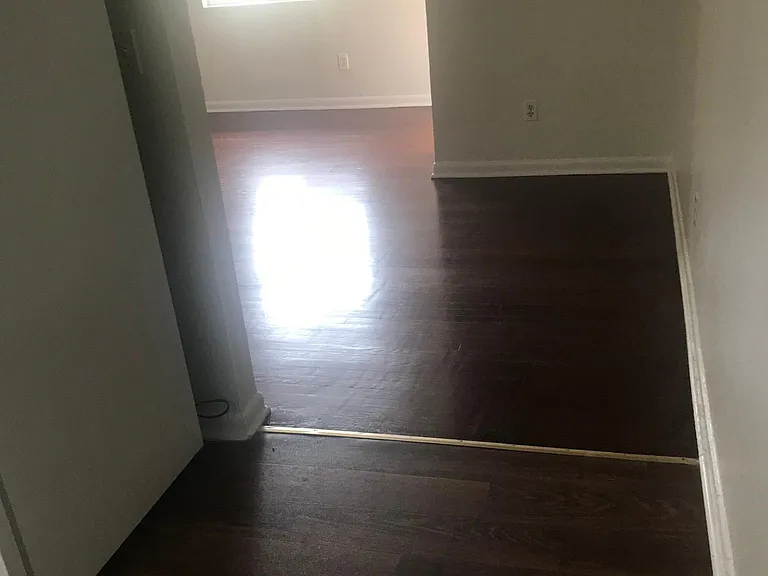 1098 Jolly Ave — Photo 7