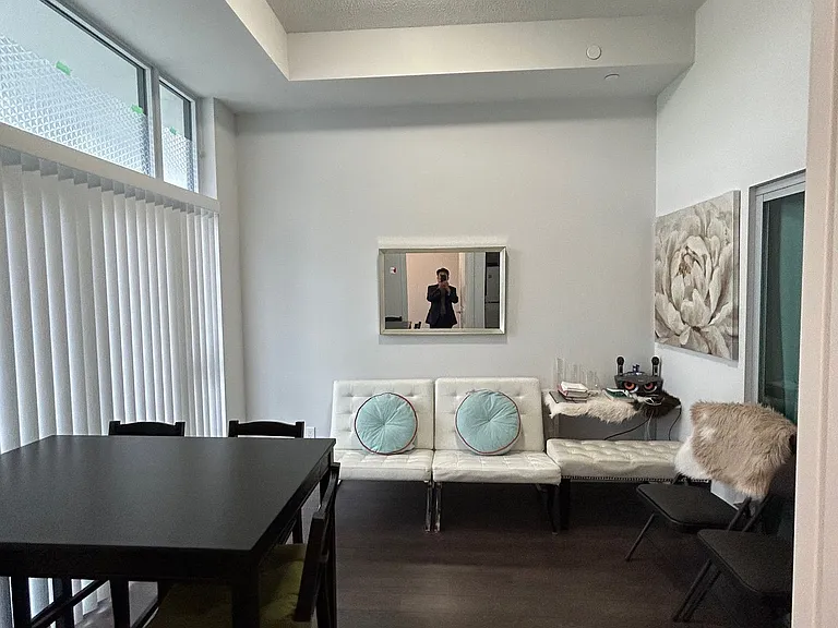 20 Meadowglen Pl E #822 — Photo 26