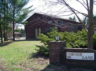 17525 144th Ave APT D, Spring Lake, MI 49456